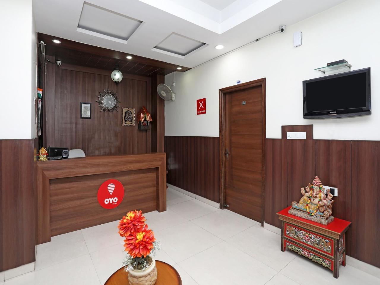 Oyo 680 Hotel Ranjana Heritage Lakhnau Kültér fotó