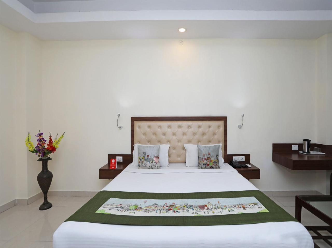 Oyo 680 Hotel Ranjana Heritage Lakhnau Kültér fotó