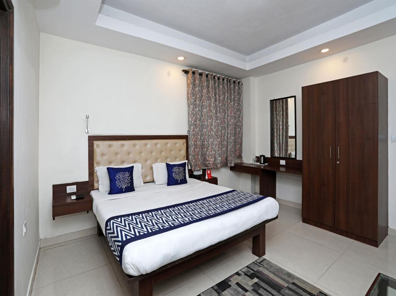 Oyo 680 Hotel Ranjana Heritage Lakhnau Kültér fotó