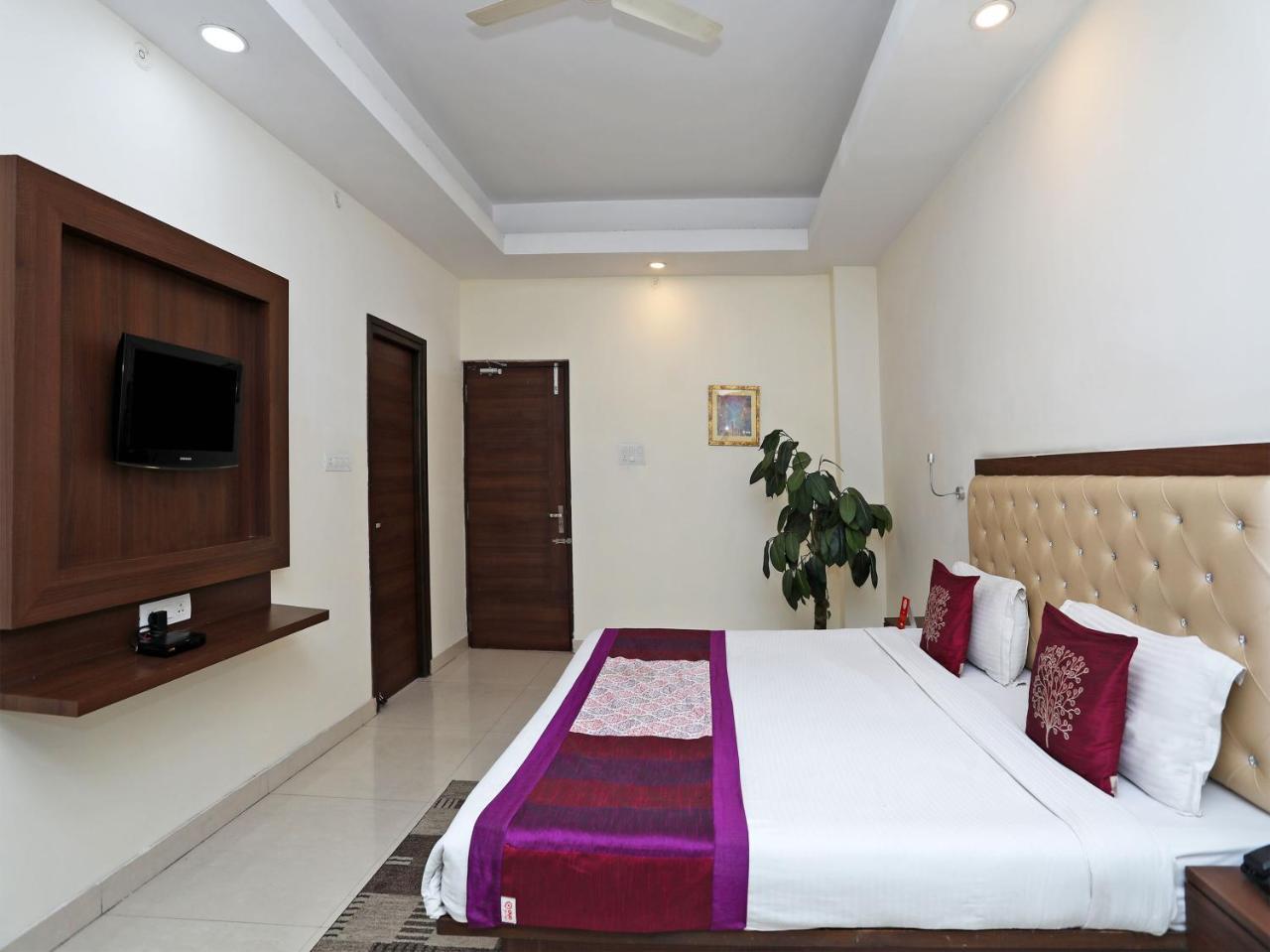 Oyo 680 Hotel Ranjana Heritage Lakhnau Kültér fotó